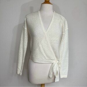 Hollister Cream Metallic Thread Eyelet Faux Wrap Knit Sweater Size Small Classic
